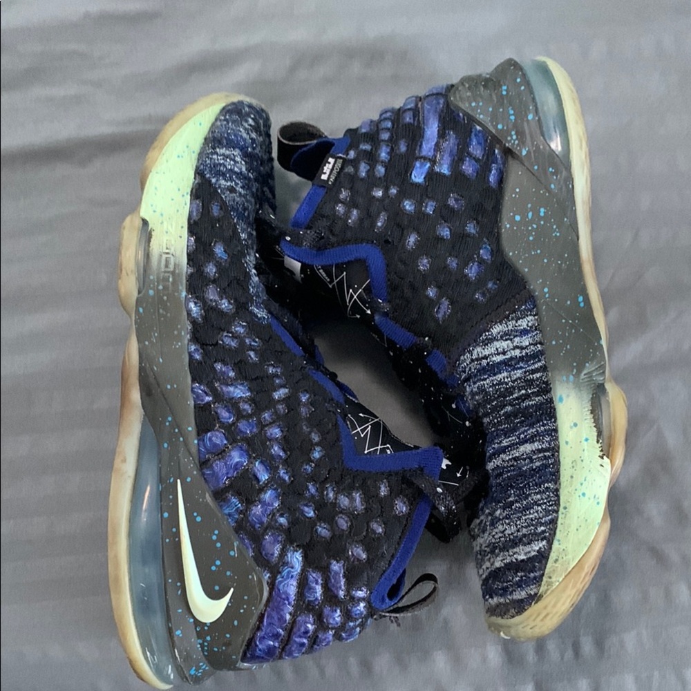 Nike Blue and Black Sneakers with Eye-Catching Design and Flexible Upper 5Y